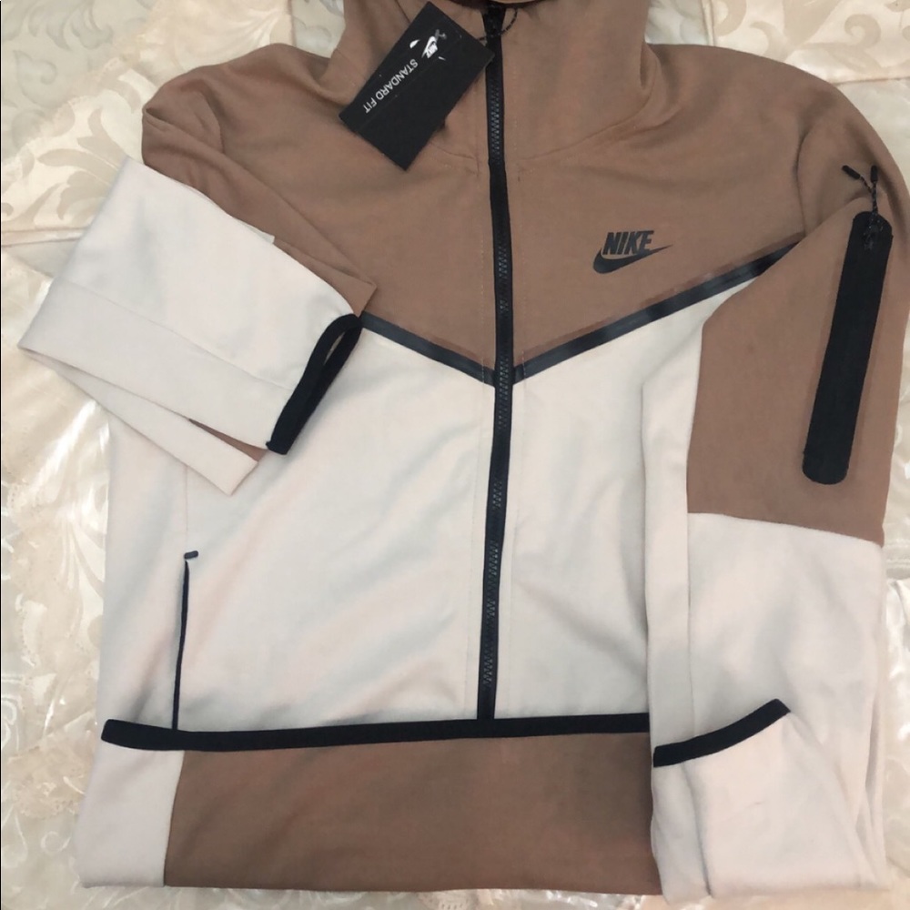 Nike tech 2021 season